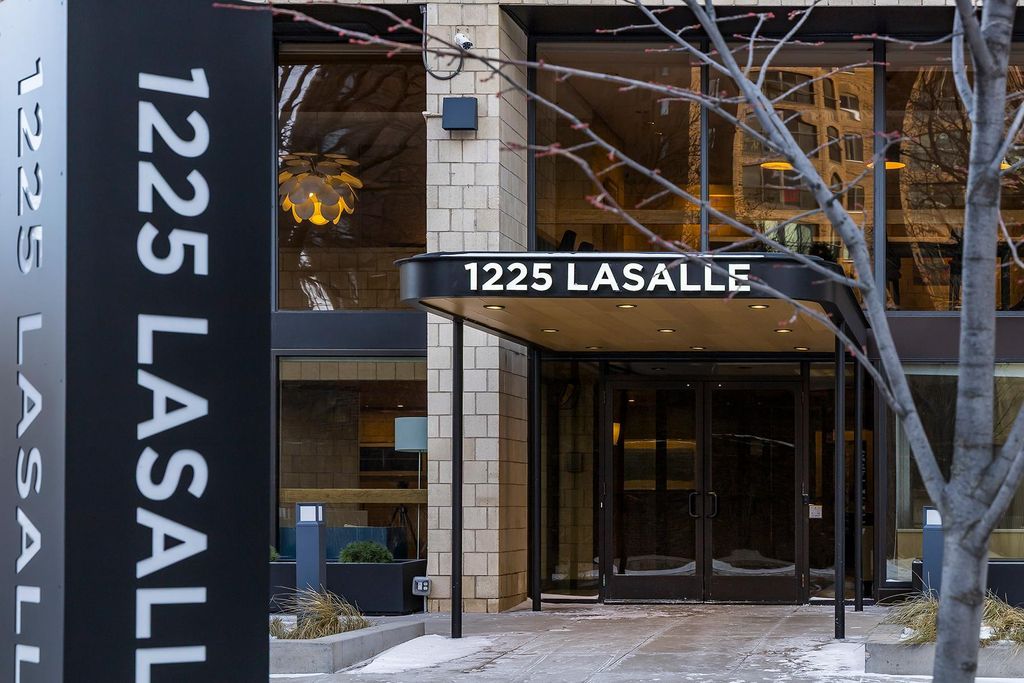 Photo of 1225 Lasalle Avenue #501, Minneapolis, MN 55403 (MLS # 7008958)