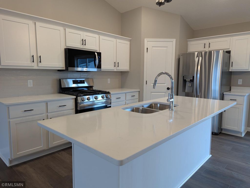 Photo of 2735 Ivy Avenue NE, Saint Michael, MN 55376 (MLS # 7047470)