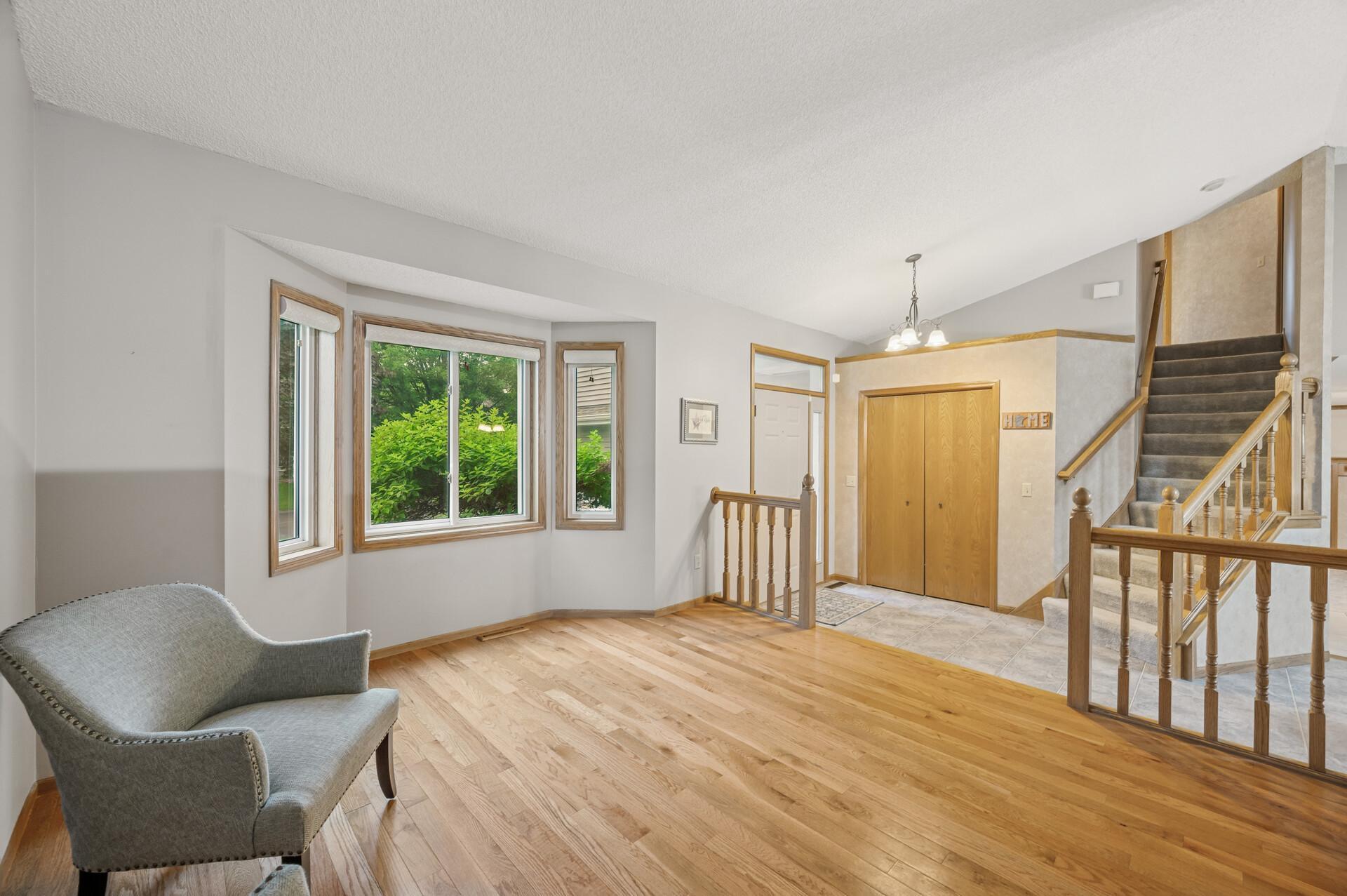 502 Hawthorn Road