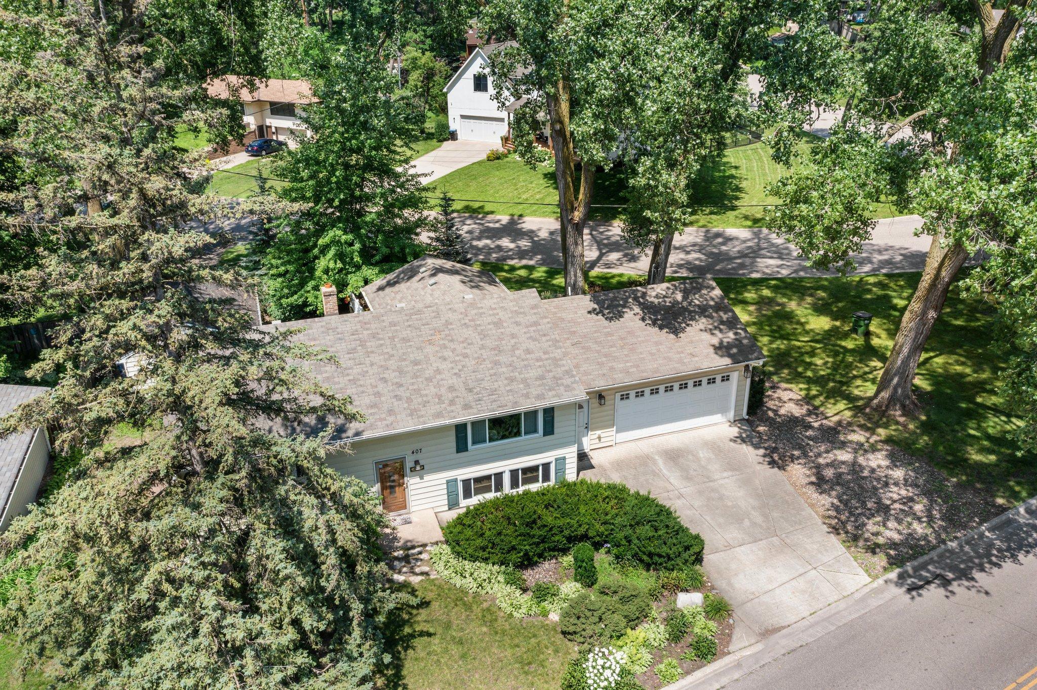 407 Mccarrons Boulevard N