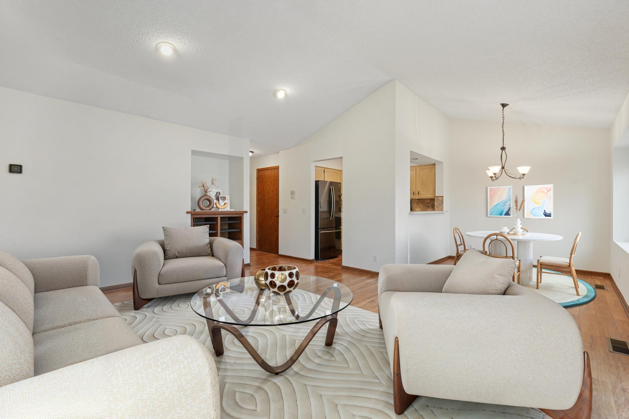 4370 Buckingham Court 1407