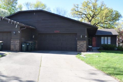 Photo of 1252 Rolling Oaks Lane NW, Hutchinson, MN 55350 (MLS # 7072767)
