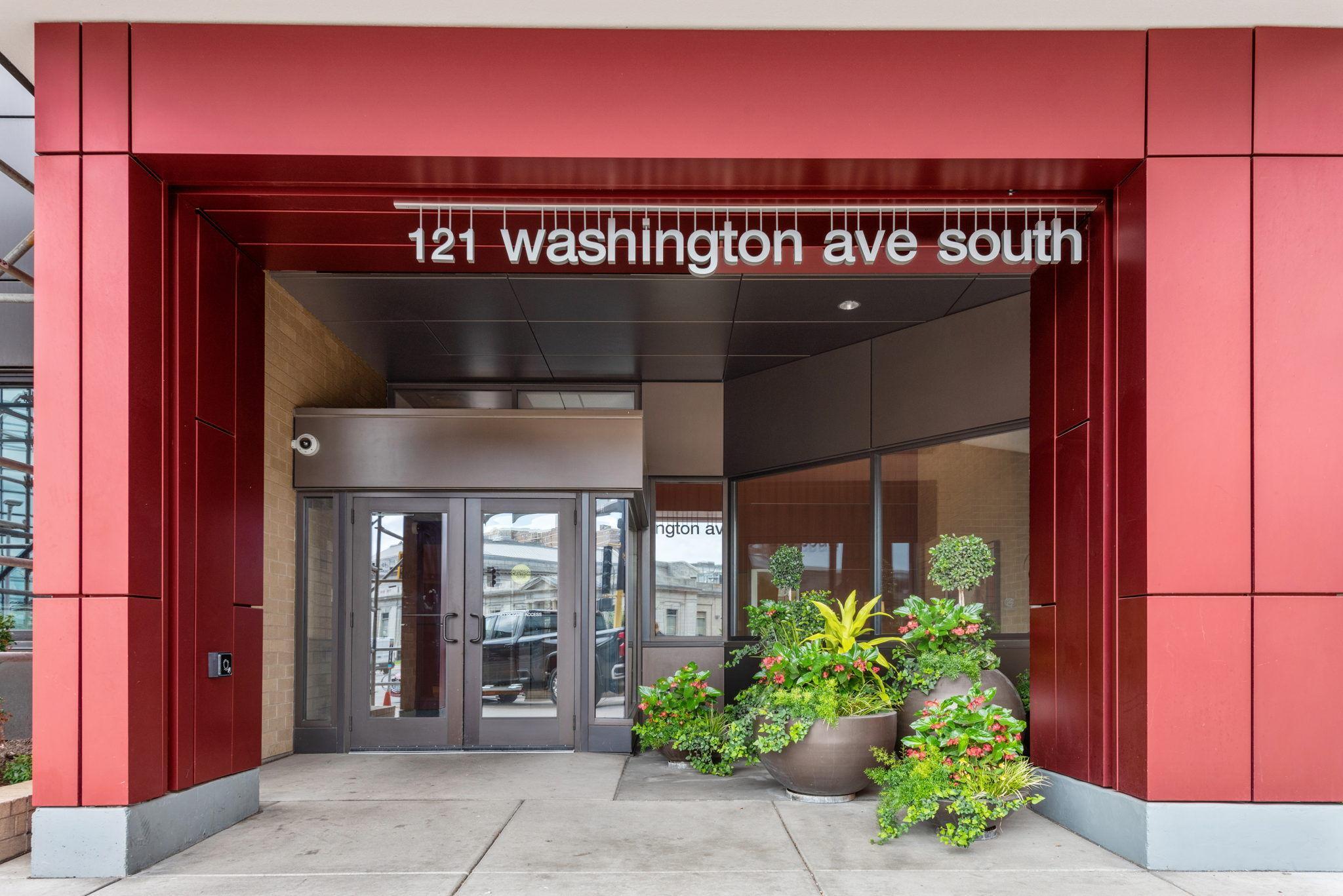 121 Washington Avenue S 702