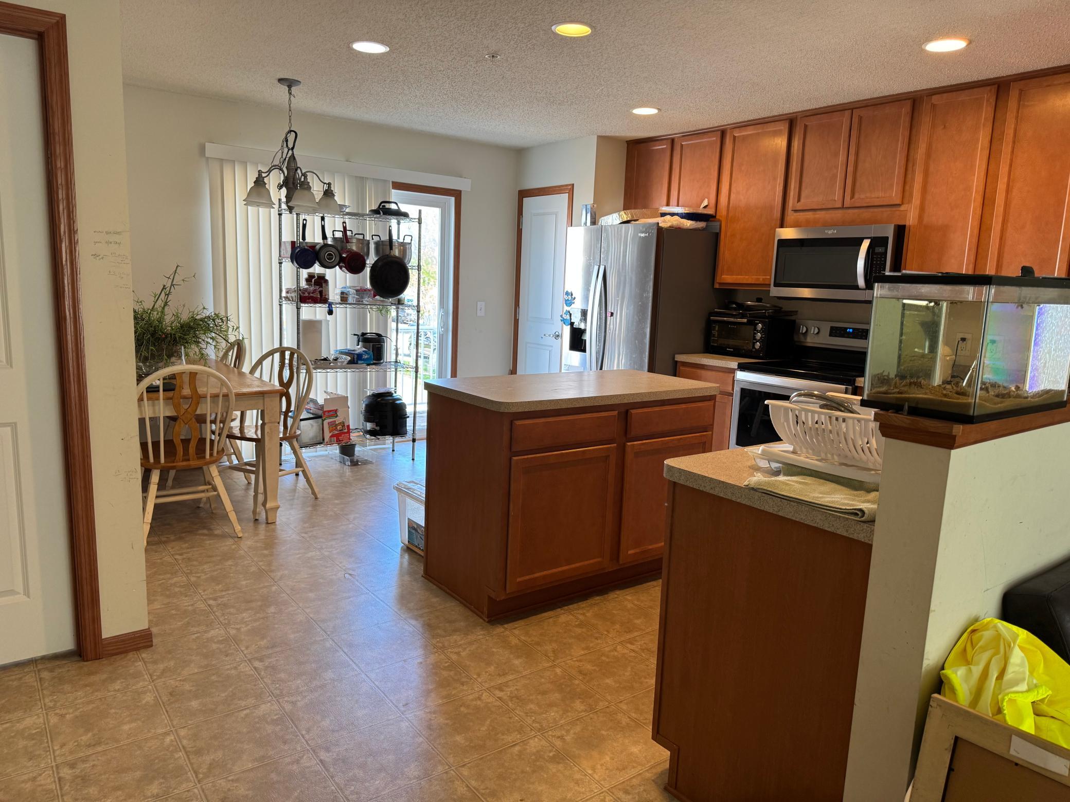 932 Ledgestone Drive