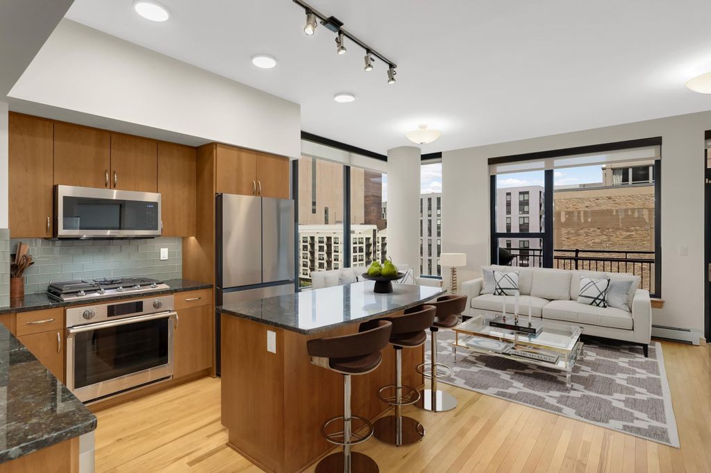 Photo of 740 Portland Avenue #808, Minneapolis, MN 55415 (MLS # 7052635)