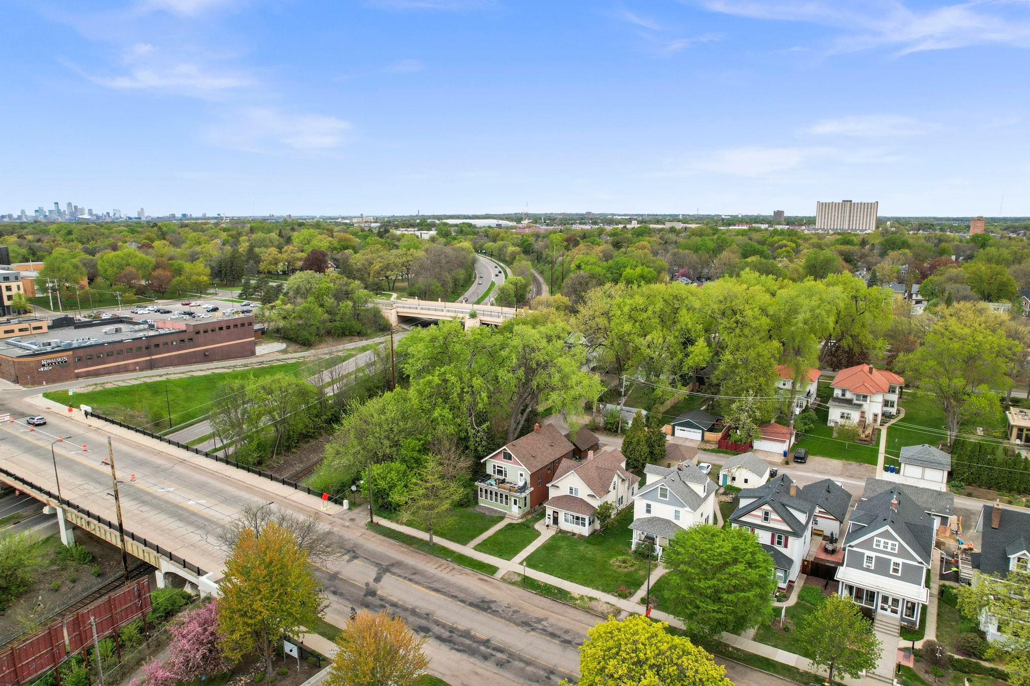 1217 Grand Avenue