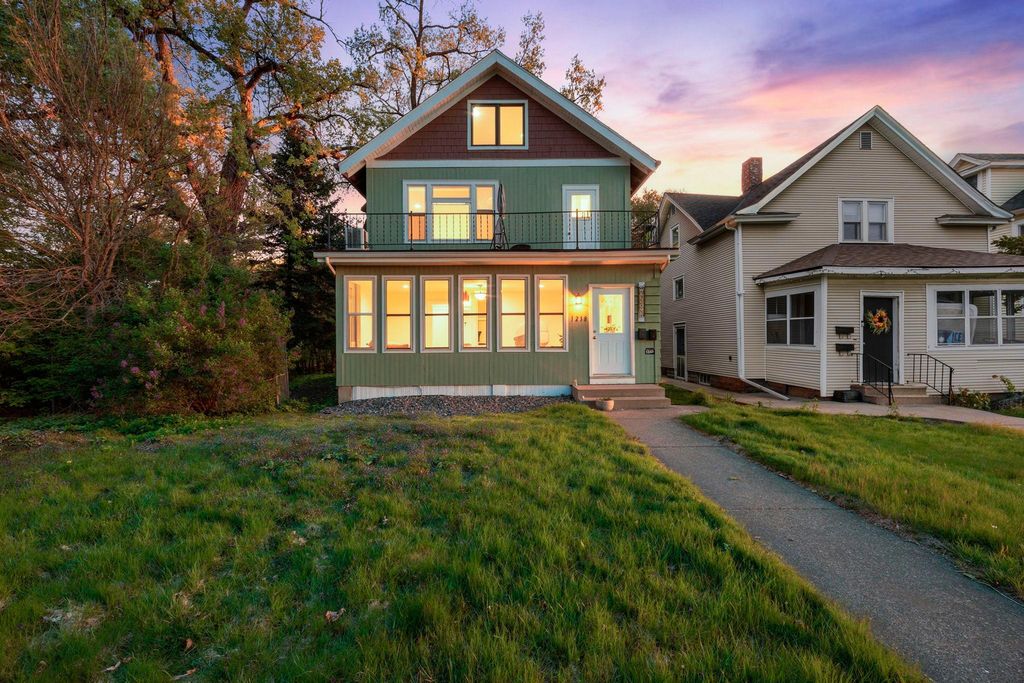 Photo of 1217 Grand Avenue, Saint Paul, MN 55105 (MLS # 7069659)
