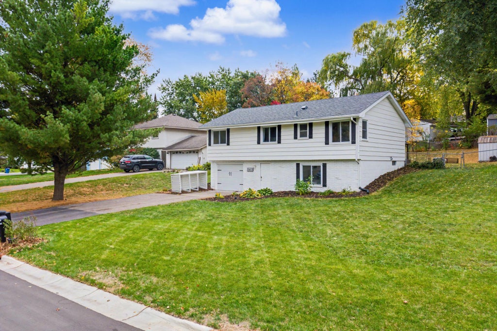 Photo of 13653 69th Avenue N, Maple Grove, MN 55311 (MLS # 7160707)