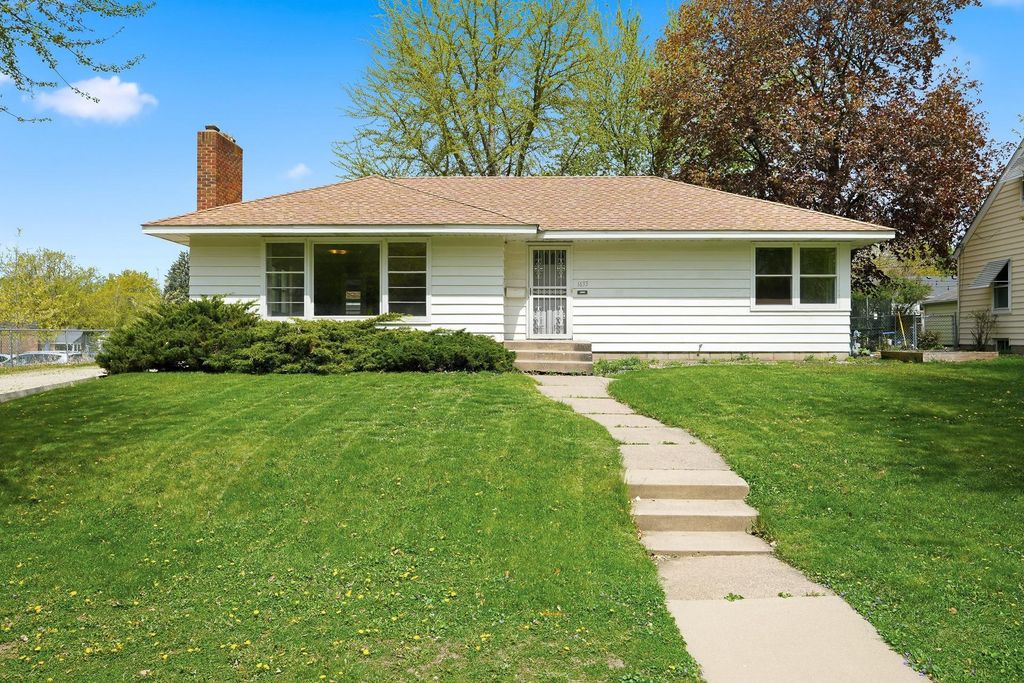 Photo of 1633 Rome Avenue, Saint Paul, MN 55116 (MLS # 7066981)