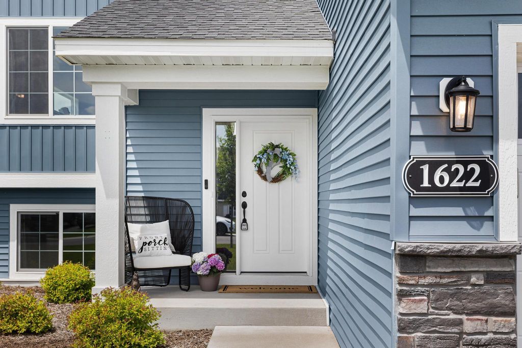 Photo of 1622 Oak Ridge Street, Hanover, MN 55341 (MLS # 7106045)