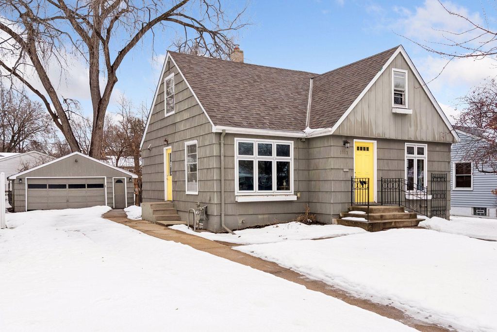 Photo of 1913 Morgan Avenue, Saint Paul, MN 55116 (MLS # 7006868)