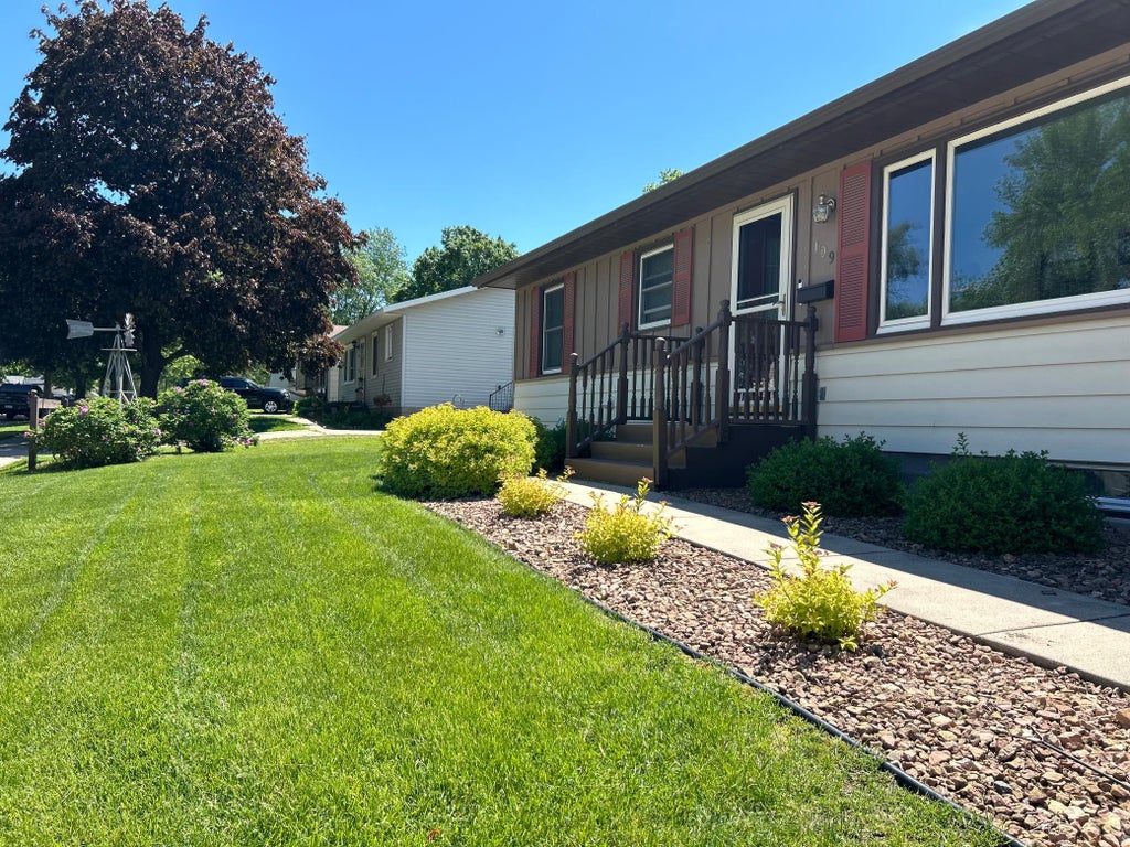 Photo of 109 12th Street NW, Faribault, MN 55021 (MLS # 7121178)