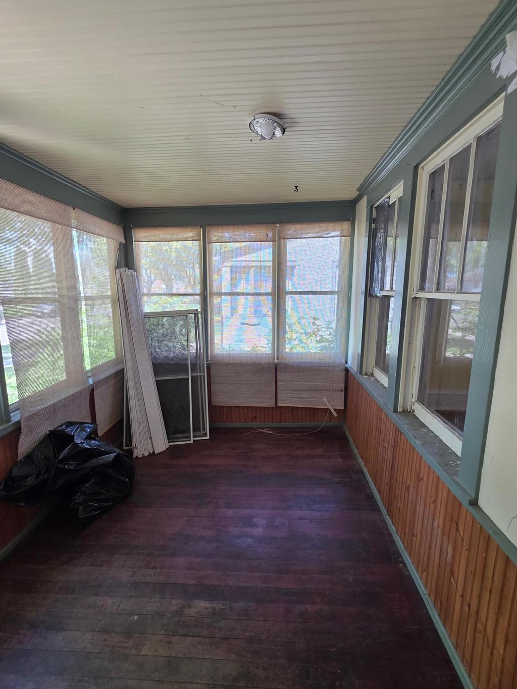 Photo of 1408 Arona Street, Saint Paul, MN 55108 (MLS # 7001284)