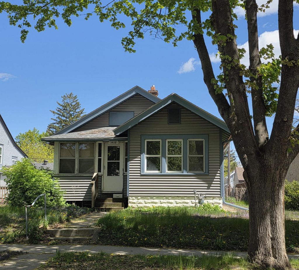 Photo of 1408 Arona Street, Saint Paul, MN 55108 (MLS # 7001284)