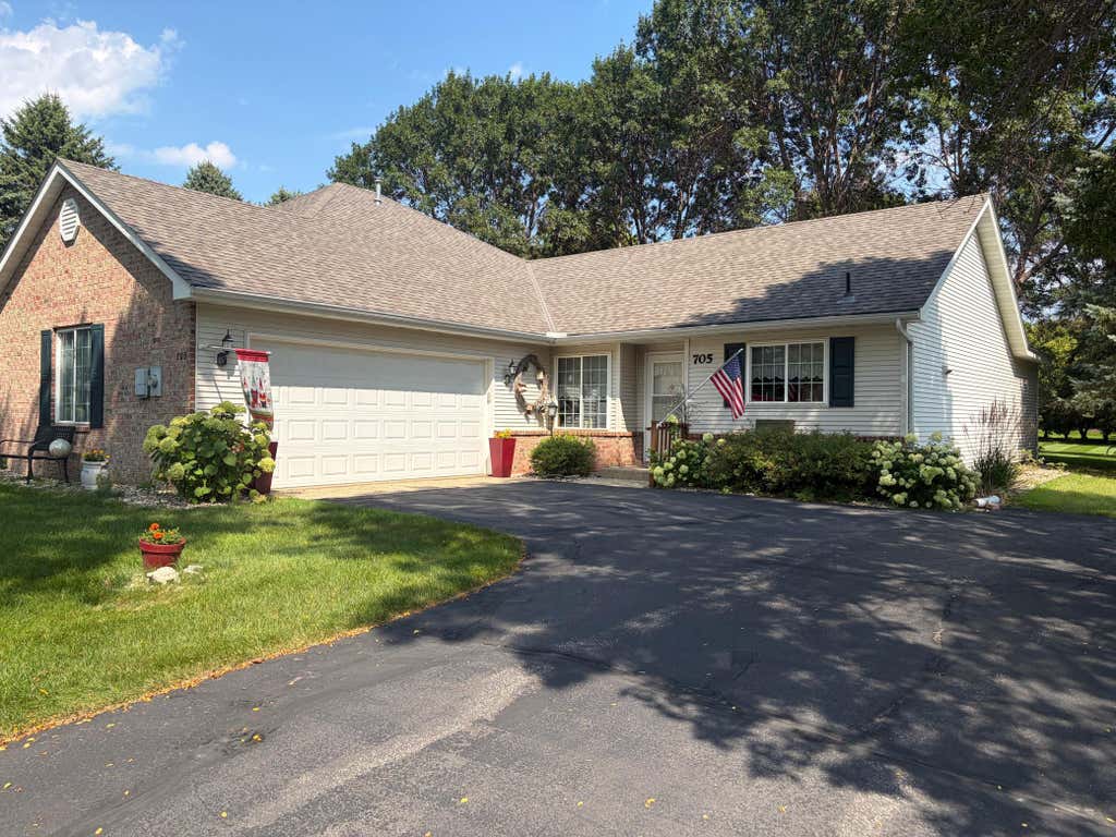 Photo of 705 24th Street SE, Willmar, MN 56201 (MLS # 7129706)