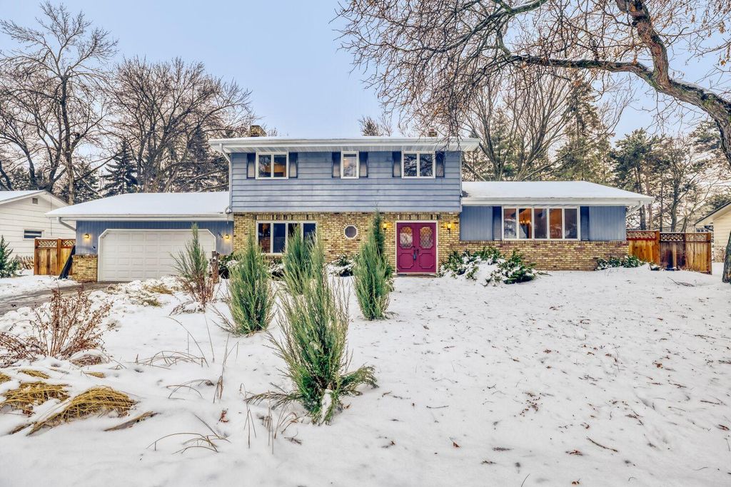 Photo of 2574 Oak Drive, White Bear Lake, MN 55110 (MLS # 7002520)