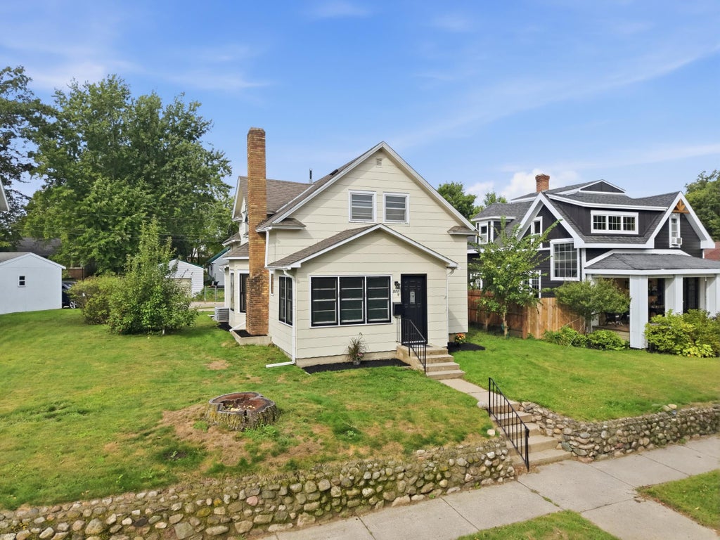 Photo of 511 8th Street NE, Staples, MN 56479 (MLS # 7142027)