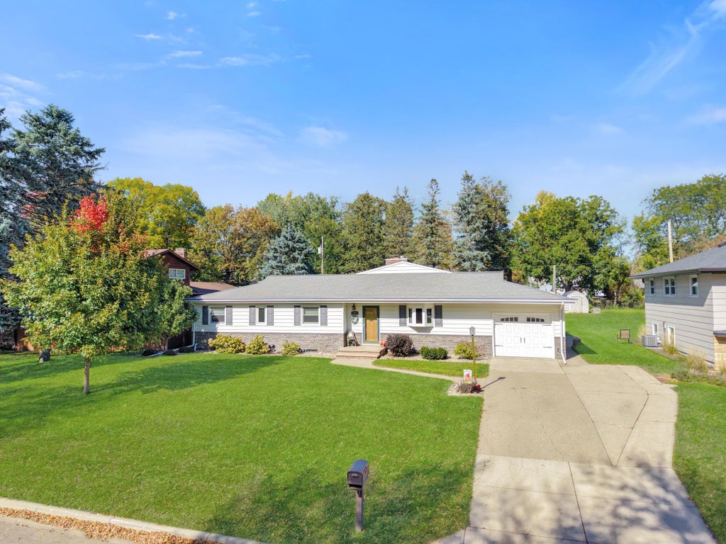 Photo of 207 E Hollett Street, Tracy, MN 56175 (MLS # 7153405)