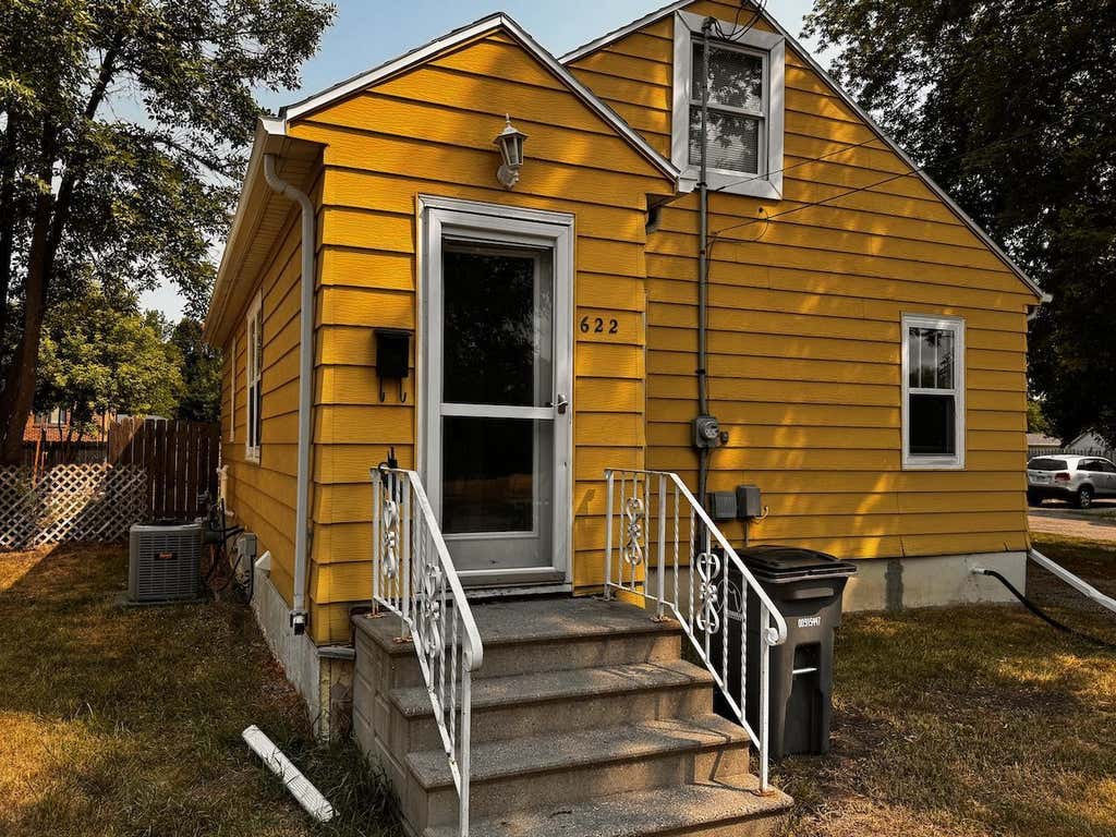Photo of 622 9th Street N, Moorhead, MN 56560 (MLS # 7126331)