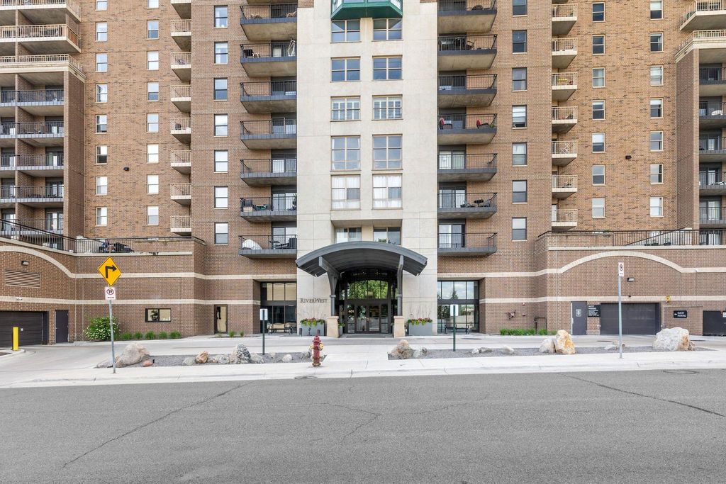 Photo of 401 S 1st Street #318, Minneapolis, MN 55401 (MLS # 7084912)
