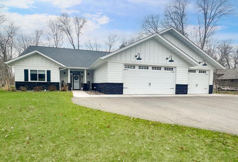 30428 Suffolk Circle Breezy Point MN 56472