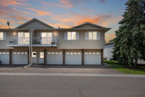 1029 Pond View Court Vadnais Heights MN 55127