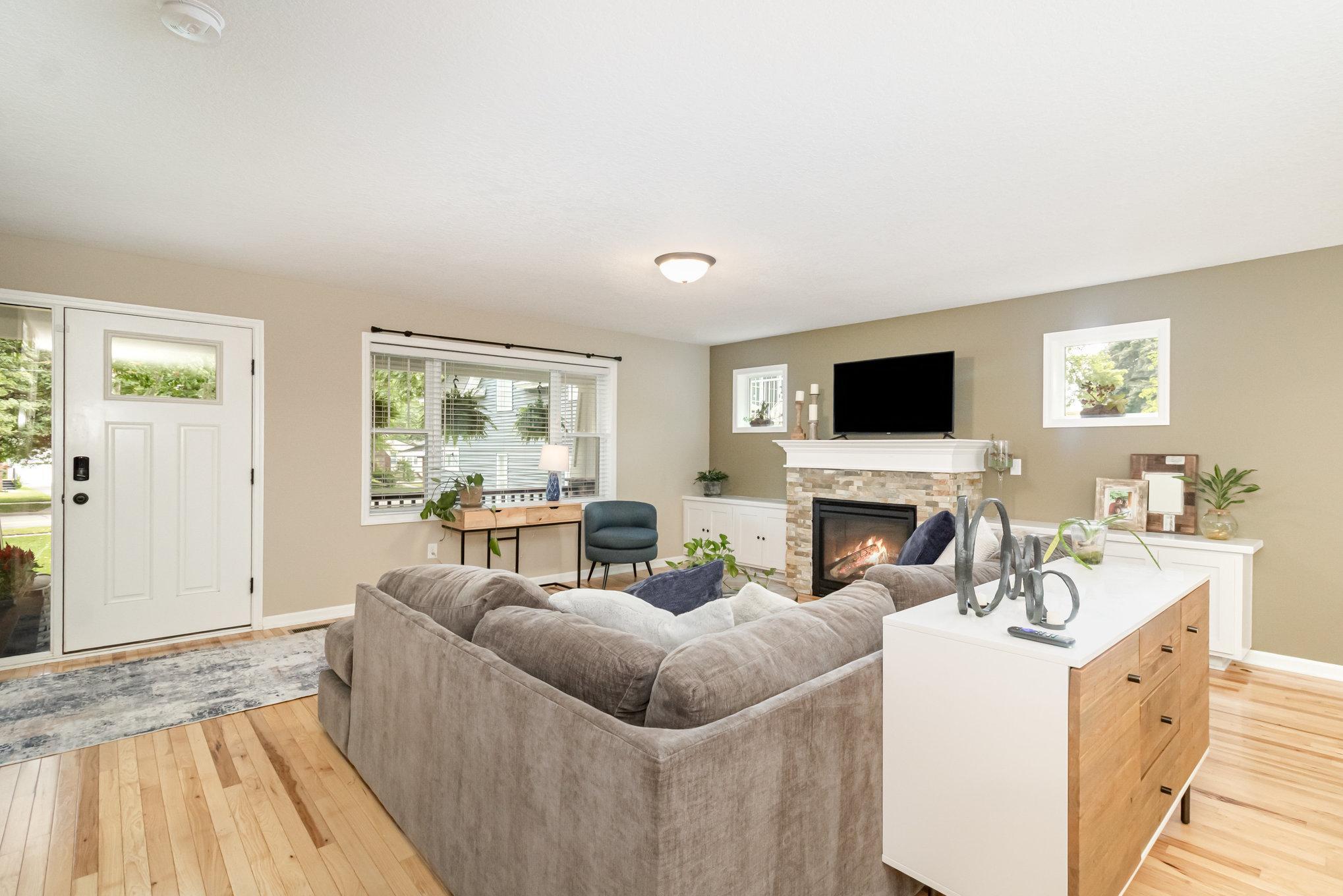 791 Lexington Parkway S