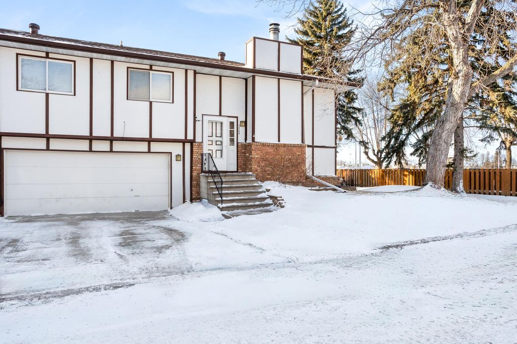 Photo of 2305 4th Avenue S, Moorhead, MN 56560 (MLS # 7012406)