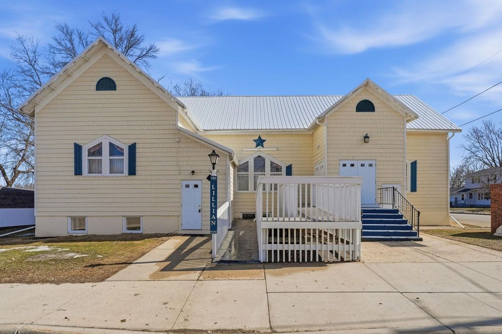 Photo of 211 E 1st Avenue, Osakis, MN 56360 (MLS # 7049299)