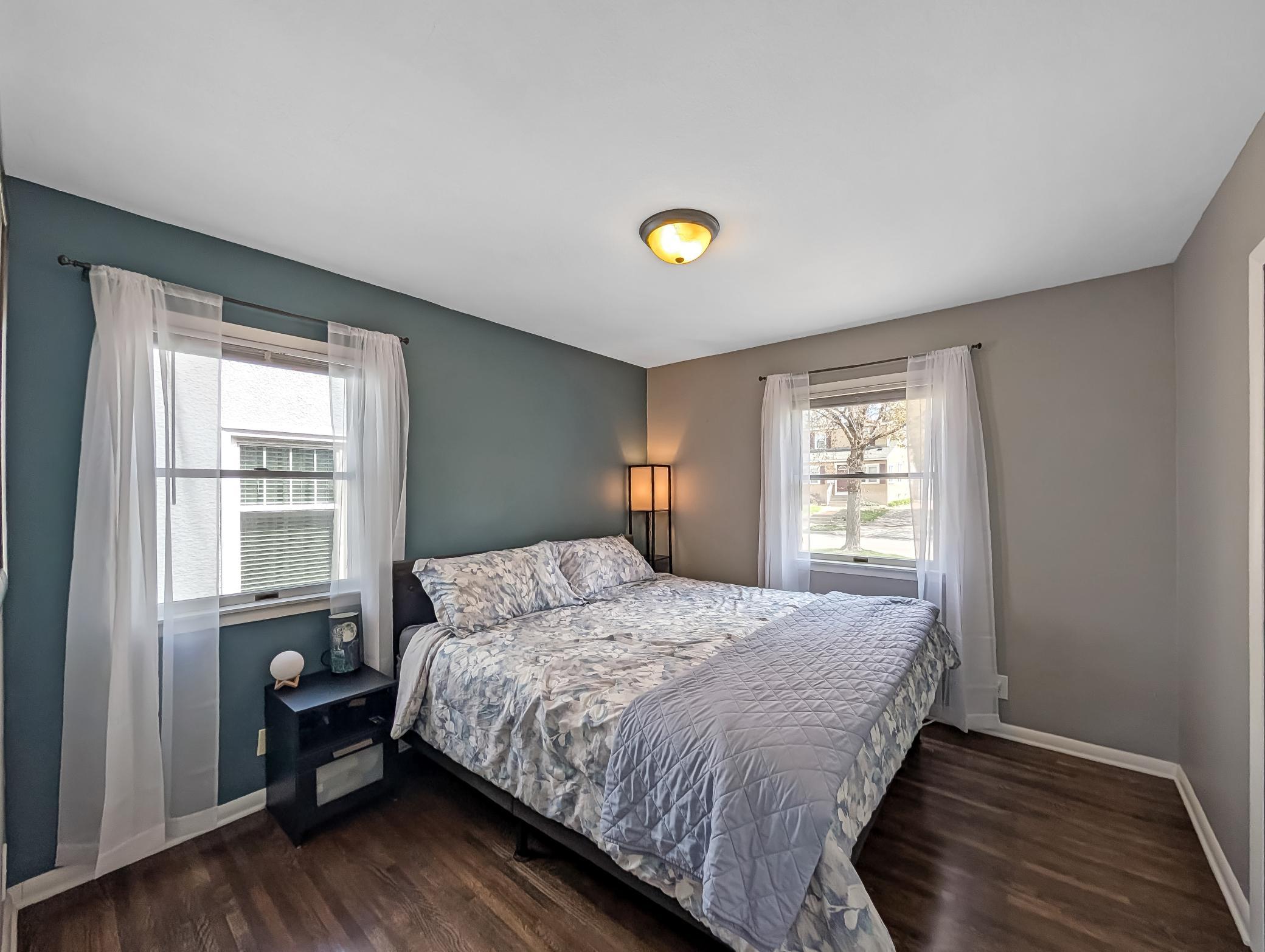 5004 5th Street NE