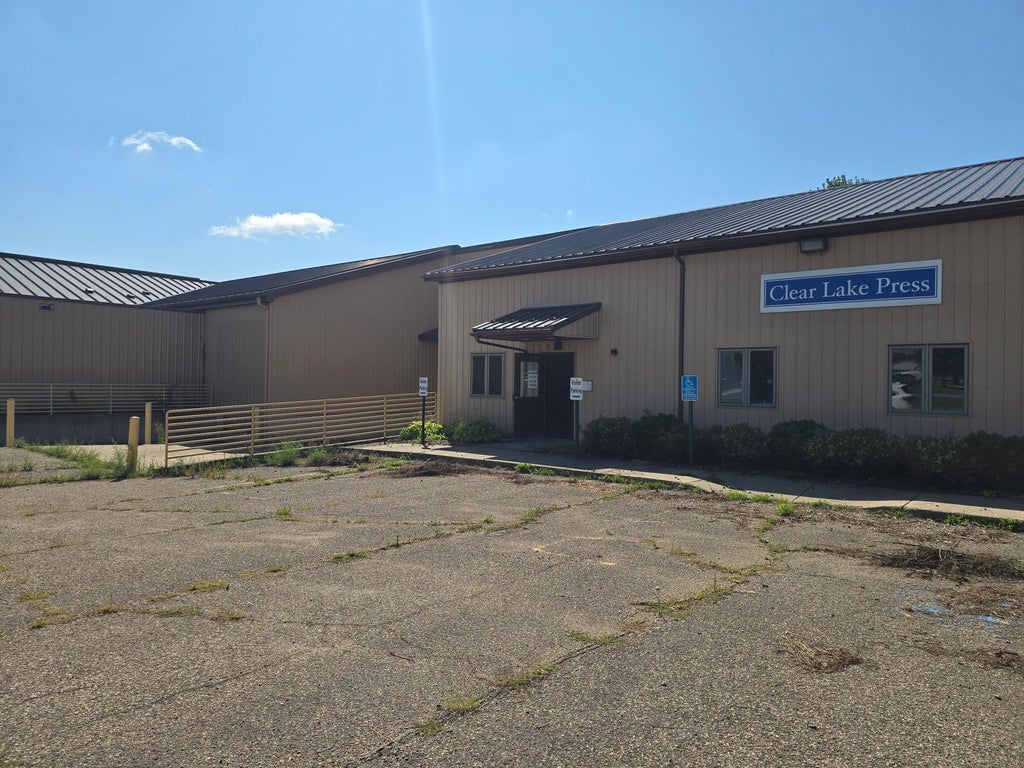 Photo of 300 16th Avenue SE, Waseca, MN 56093 (MLS # 7144634)