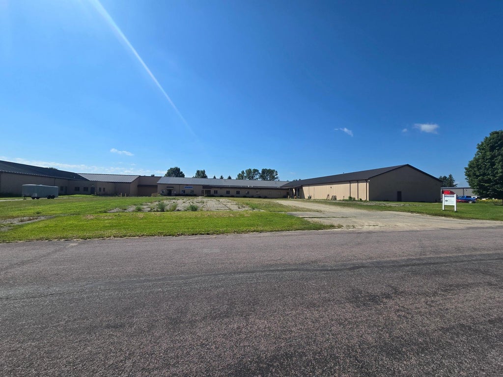 Photo of 300 16th Avenue SE, Waseca, MN 56093 (MLS # 7144634)
