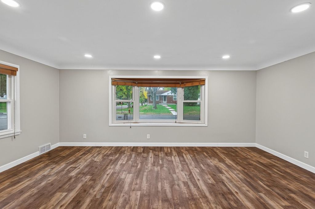 Photo of 1172 Ottawa Avenue, West Saint Paul, MN 55118 (MLS # 7000793)