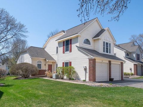 Photo of 11011 Oregon Curve, Bloomington, MN 55438 (MLS # 7059768)