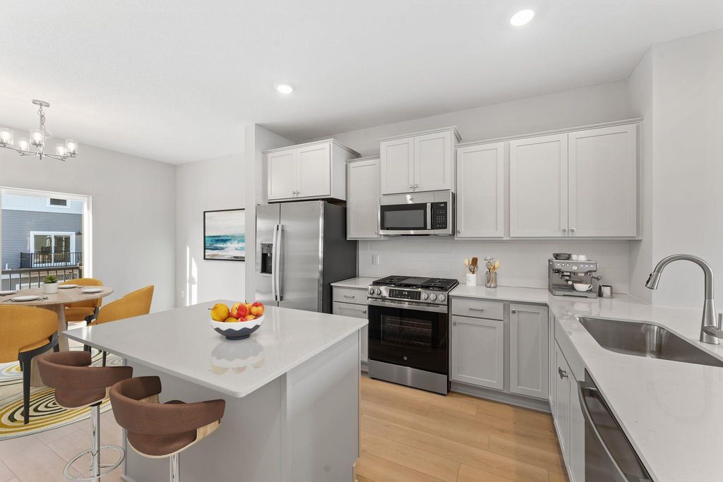 Photo of 1526 Traverse Lane Ln, West Saint Paul, MN 55118 (MLS # 7024609)