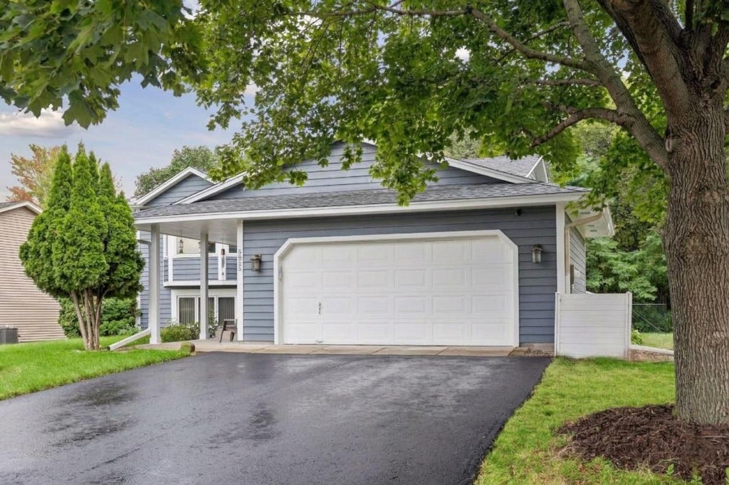 Photo of 5855 W 140th Street, Savage, MN 55378 (MLS # 7140598)