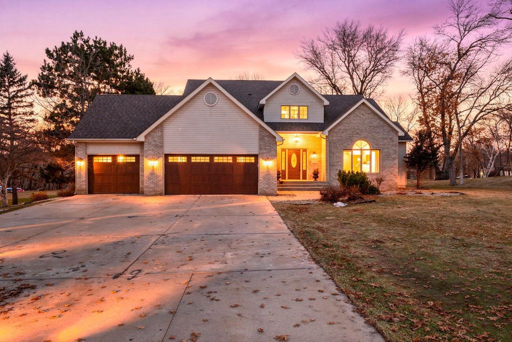 Photo of 2465 E Rum River Drive S, Cambridge, MN 55008 (MLS # 7008786)