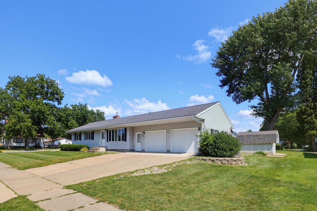 Photo of 108 Park Street N, Fairfax, MN 55332 (MLS # 7134222)