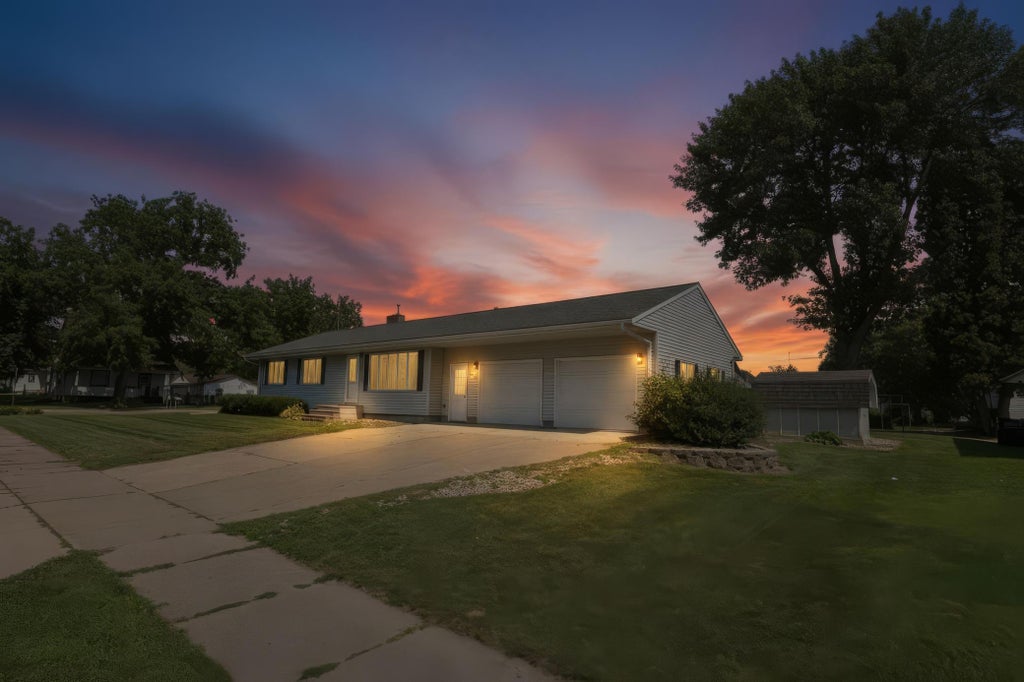 Photo of 108 Park Street N, Fairfax, MN 55332 (MLS # 7134222)