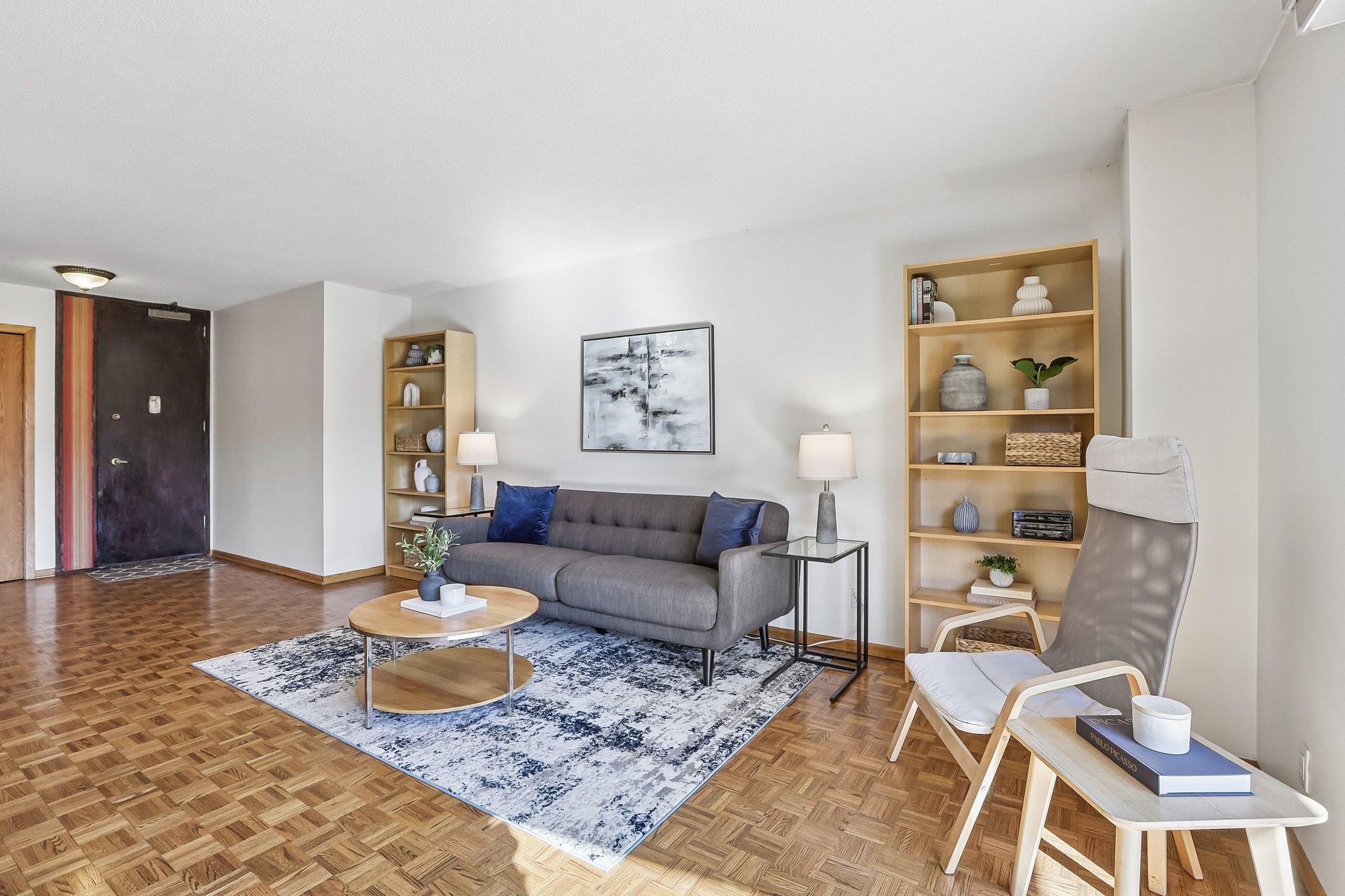 410 Groveland Avenue 305