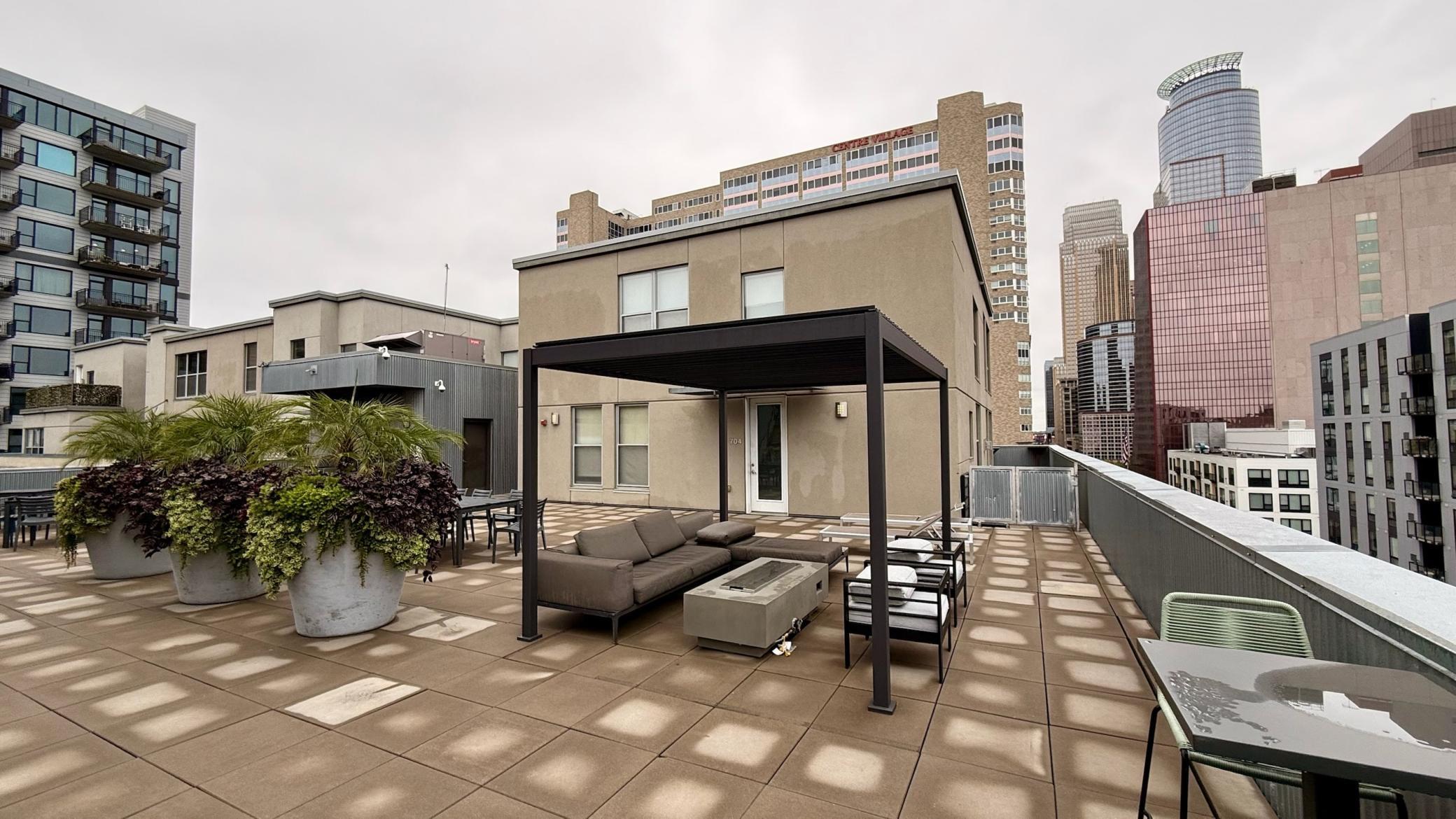 521 S 7th Street 422