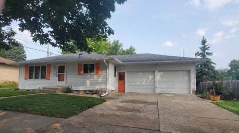 Photo of 610 7th Street N, New Ulm, MN 56073 (MLS # 7140435)