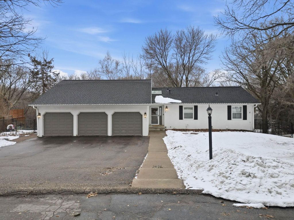 Photo of 913 York Avenue NW, Elk River, MN 55330 (MLS # 7025565)