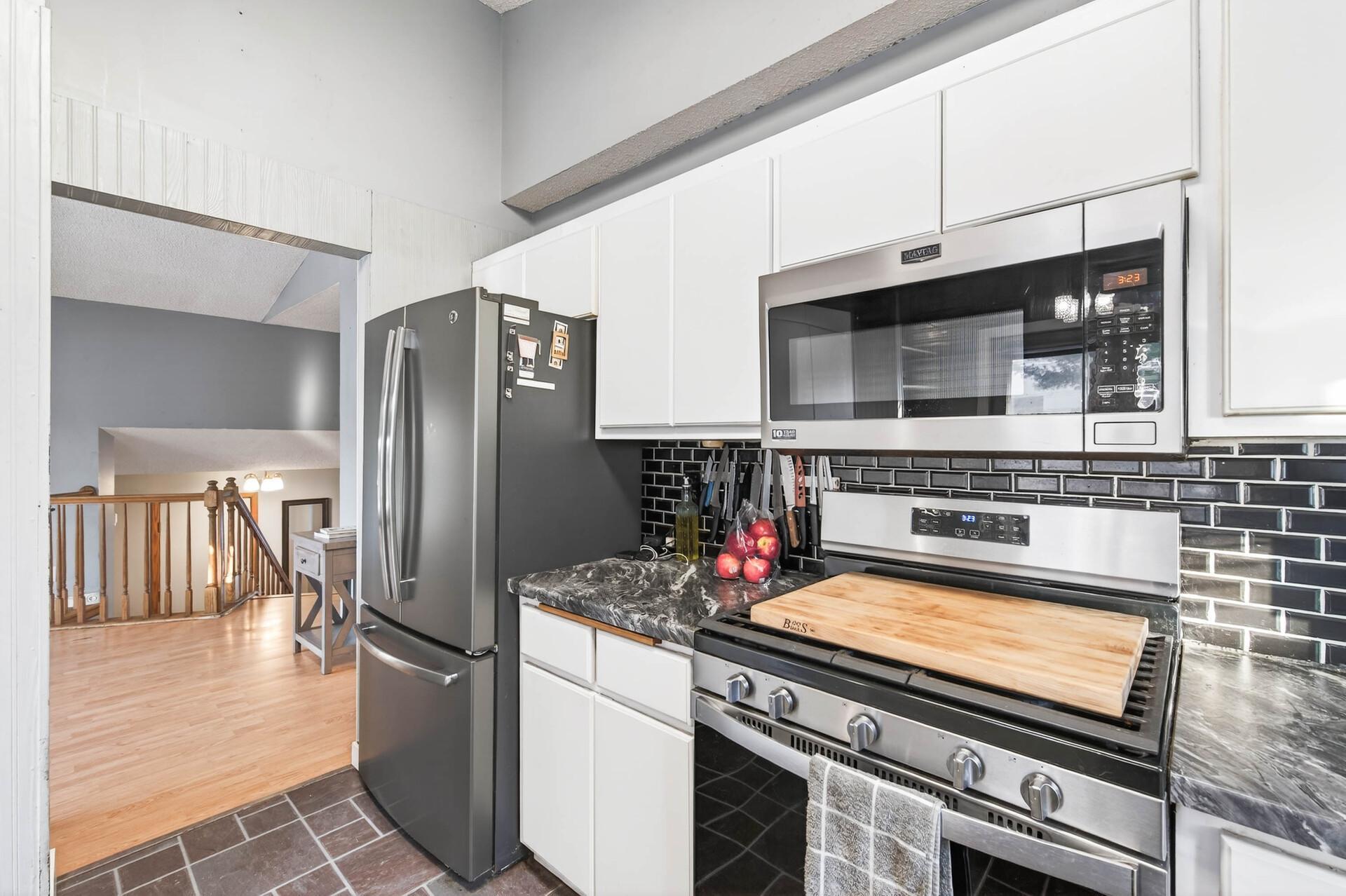 2840 Henslow Avenue N