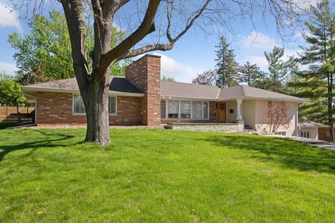 2053 Upper Saint Dennis Road Saint Paul MN 55116