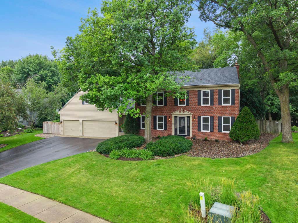 Photo of 17727 Kingsway Path, Lakeville, MN 55044 (MLS # 7127988)