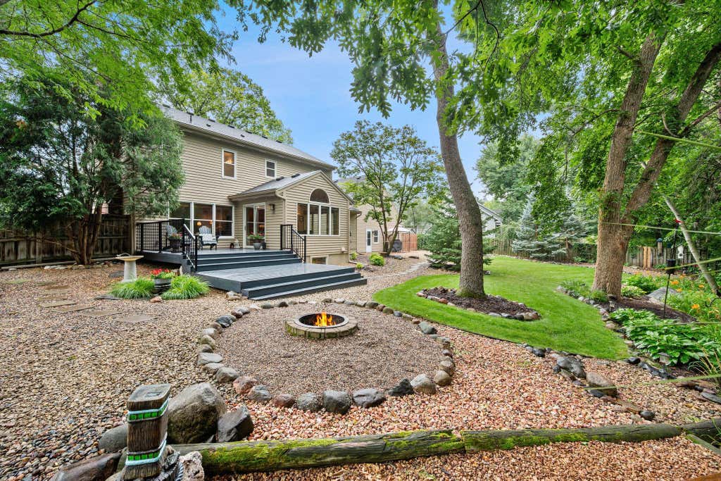 Photo of 17727 Kingsway Path, Lakeville, MN 55044 (MLS # 7127988)