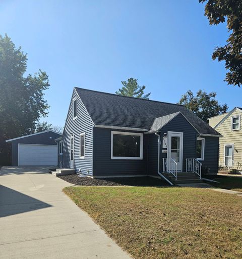 Photo of 1704 1st Avenue SE, Austin, MN 55912 (MLS # 6795774)