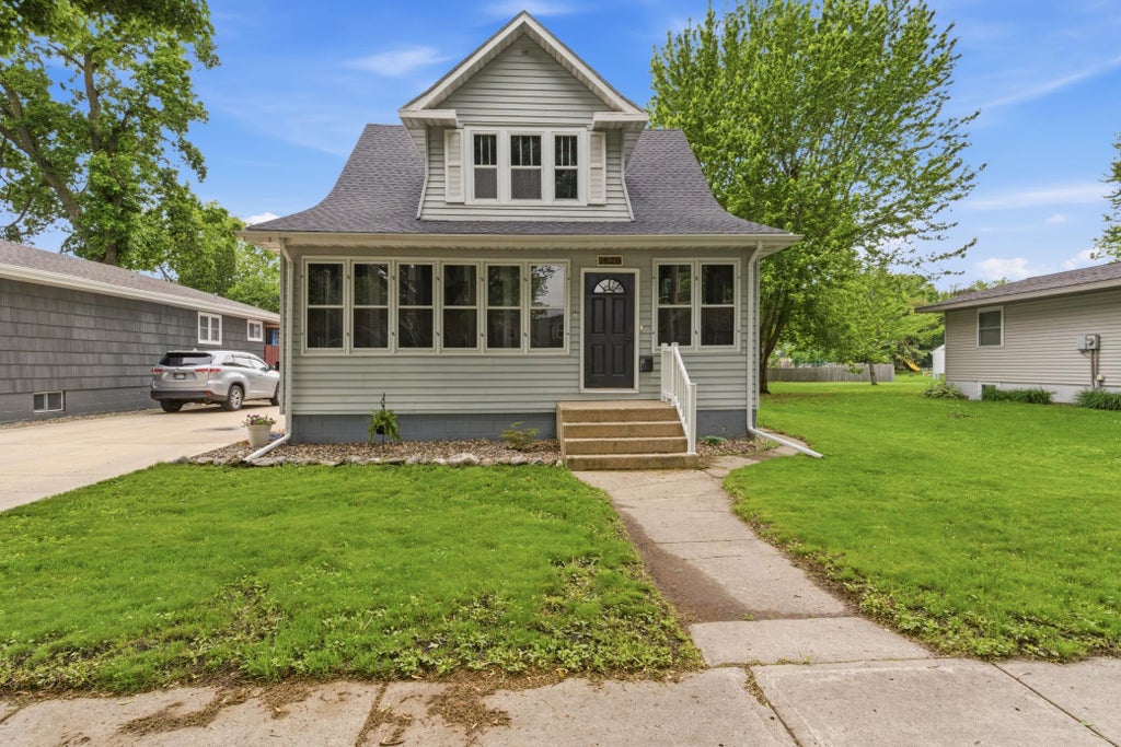 Photo of 1020 5th Street SW, Willmar, MN 56201 (MLS # 7085595)