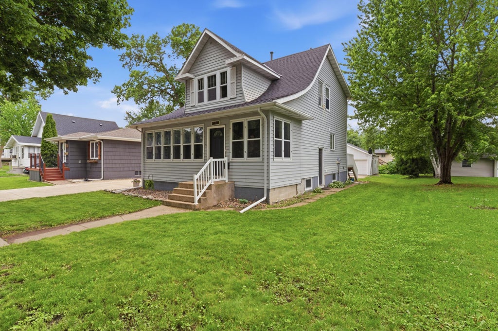 Photo of 1020 5th Street SW, Willmar, MN 56201 (MLS # 7085595)